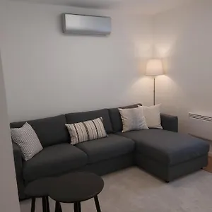 Apartman Hello, Eger